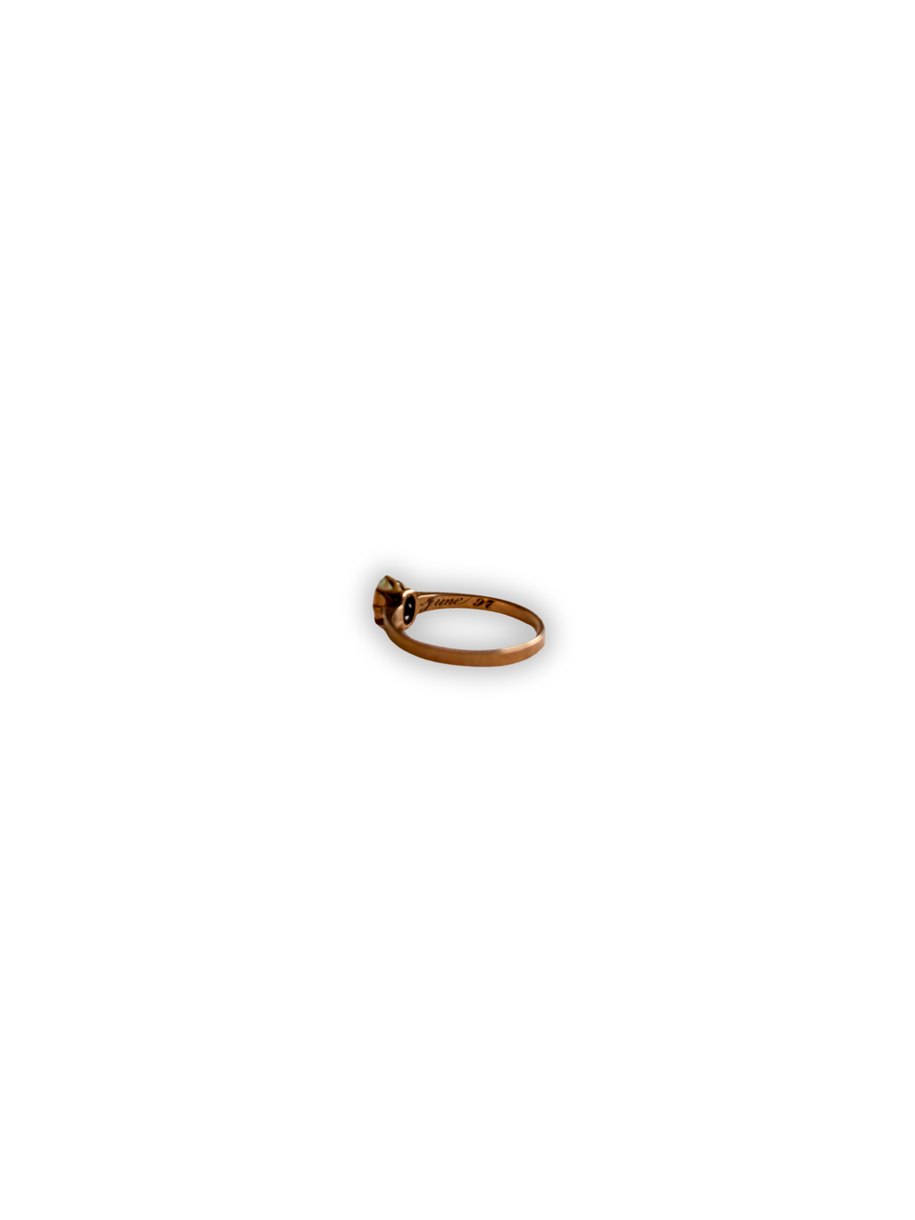 Antique Solitaire 9k Gold Opal Ring