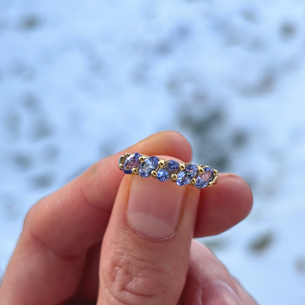 Dazzling Silver Tanzanite Ring